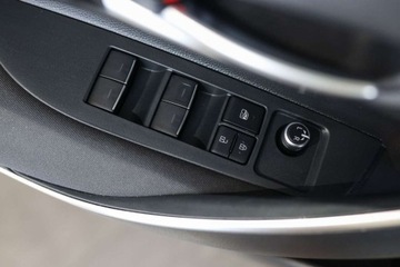 Toyota Corolla XII Sedan 1.8 Hybrid 122KM 2022 Toyota Corolla 1.8 Hybrid Comfort 1.8 Hybryda 122KM, zdjęcie 16