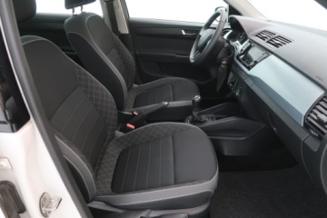 Skoda Fabia III Hatchback Facelifting 1.0 TSI 95KM 2020 Skoda Fabia 1.0 TSI, Salon Polska, Klima, zdjęcie 8