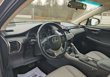 Lexus NX I SUV 300h 197KM 2015 Lexus NX Salon POLSKA Ladny GWARANCJA Zobacz 2.5 Hybryda 197KM, zdjęcie 17