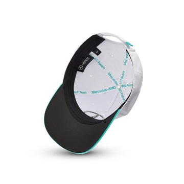 Белая кепка команды Mercedes AMG F1 2023