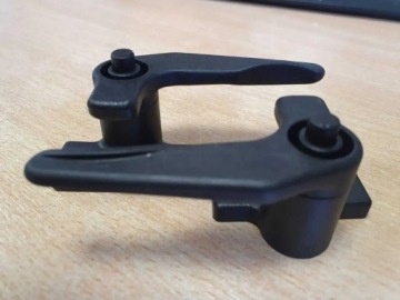 Ручка и замок окна прицепа-кемпера Mekuwa