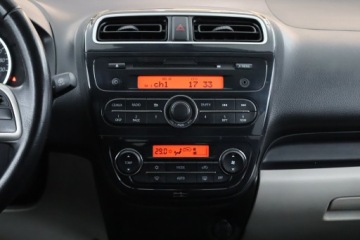 Mitsubishi Space Star Hatchback 5d 1.2 80KM 2014 Mitsubishi Space Star 1.2 MIVEC, Salon Polska, zdjęcie 11