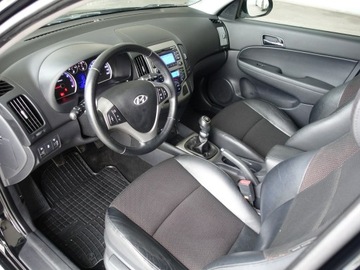 Hyundai i30 I Hatchback Facelifting 1.4 DOHC 109KM 2011 Hyundai i30 1.4 Ben.110KM/Klimatronik/Pół, zdjęcie 11