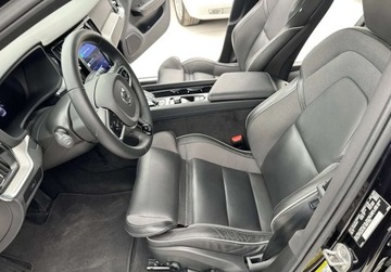 Volvo S60 III Sedan Facelifting 2.0 B5 250KM 2024 Volvo S60 4X4 S60 PLUS DARK 2.0 BENZ 250 KM 2024r Warszawa 2.0 Benzyna, zdjęcie 7