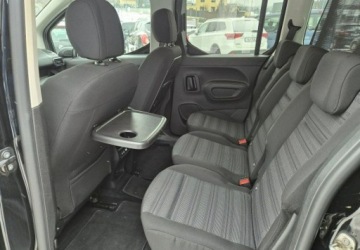 Opel Combo E Kombivan 1.5 Diesel 131KM 2021 Opel Combo Najbogatsza wersja Kamery 360 130KM 1.5 Diesel 131KM, zdjęcie 14