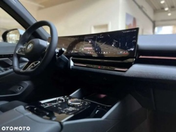 BMW Seria 5 G90-91 2025 BMW Seria 5 BMW Seria 5 3.0 Diesel 303KM, zdjęcie 8