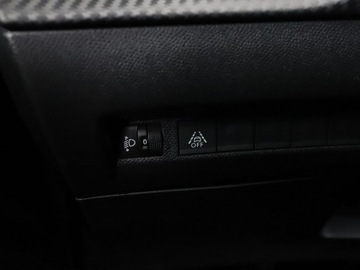 Peugeot 2008 II SUV 1.2 PureTech 100KM 2020 Peugeot 2008 klima auto full LED czujniki, zdjęcie 32