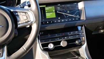 Jaguar XF II Sedan 2.0 i4D 180KM 2018 Jaguar XF R-Sport Ogrzew.Kierow. Navi Pro 10,2’" Fotele Elek.+Ogrz. Carplay, zdjęcie 13