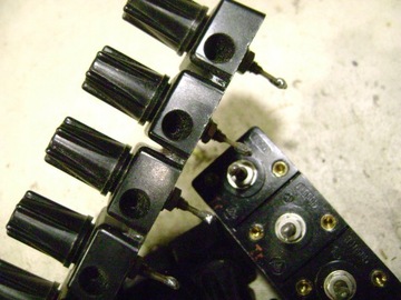 Лабораторный зажим измерительный банан х6 ИЗ АРМИИ