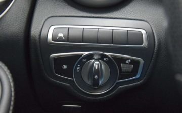 Mercedes Klasa C W205 2019 Mercedes-Benz Klasa C 2.0B AMG 265KM Navi Kamera Aktywne wydechy 123 TYS KM, zdjęcie 23