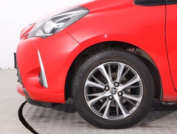 Toyota Yaris III Hatchback 5d Facelifting 2017 1.5 Dual VVT-iE 111KM 2020 Toyota Yaris 1.5 Dual VVT-i, Salon Polska, zdjęcie 14