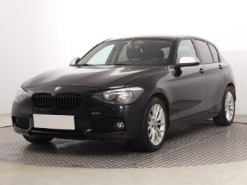 BMW Seria 1 F20-F21 Hatchback 5d 116i 136KM 2013 BMW 1 116i, Automat, Klima, Tempomat, Parktronic, zdjęcie 1