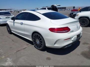 Mercedes Klasa C W205 2017 Mercedes-Benz Klasa C 2017 MERCEDES-BENZ C 300 2.0 Benzyna 241KM, zdjęcie 9