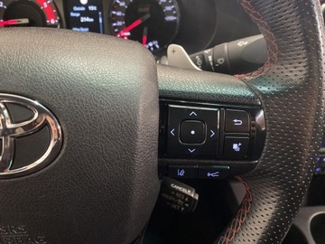 Toyota Hilux VIII Podwójna kabina Facelifting 2.8 D-4D 204KM 2023 Toyota Hilux 2.8 D-4D Double Cab GR Sport 4x4 Toyo, zdjęcie 14