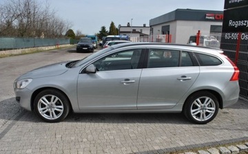 Volvo V60 I Kombi 1.6 DRIVe 115KM 2013 Volvo V60 1.6 D2 115KM - Nawigacja GPS - Clima..., zdjęcie 6