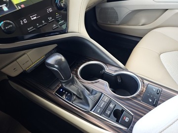 Toyota Camry IX Sedan 2.5 Hybrid Dynamic Force 218KM 2020 Toyota Camry 2.5 Hybrid Executive CVT, zdjęcie 17