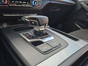 Audi Q5 II SUV Facelifting 2.0 40 TDI 204KM 2022 Audi Q5 Matrixy, kamera cofania, aktywny tempomat 2.0 Diesel 204KM, zdjęcie 16