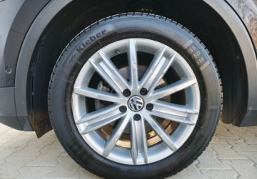 Volkswagen Tiguan II SUV 1.5 TSI EVO 150KM 2020 Volkswagen Tiguan Highline Pakiety, ACC, Podgrzewane fotel, GPS, Kamera c, zdjęcie 38