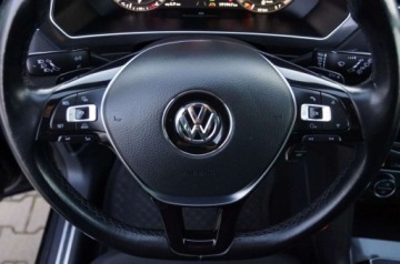 Volkswagen Tiguan II SUV 2.0 TDI 190KM 2018 Volkswagen Tiguan 2.0 TDI CR 190 KM, 4x4, Virtual, Navi, Kamera, Webasto,, zdjęcie 19