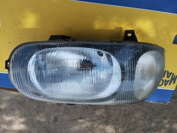 Правый передний фонарь Сузуки Альто.