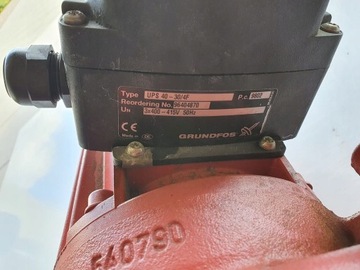 GRUNDFOS UPS 40-30/4F Насос центрального отопления