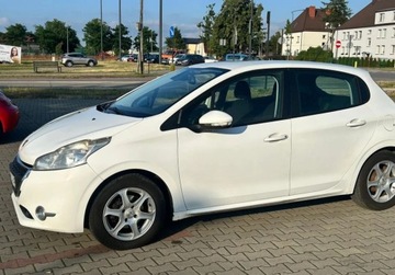 Peugeot 208 I Van 1.4 HDI 68KM 2013 Peugeot 208 Sprzedam Peugeot 208 Ekonomiczny i Wyposazony 1.4 Diesel, zdjęcie 1