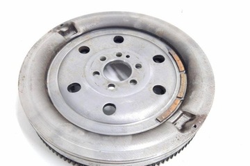 KOLO SETRVAČNÍK VW PASSAT B6 (3C2) 04E105266K 1.5L GASOLINE 110KW 2022
