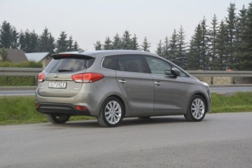 Kia Carens IV Minivan 1.7 VGT CRDi 141KM 2016 Kia Carens 1.7CRDI 7 osobowy nawi kamera skóra, zdjęcie 9