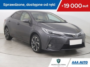 Toyota Corolla XI Sedan 1.6 Valvematic 132KM 2016 Toyota Corolla 1.6 Valvematic, Salon Polska