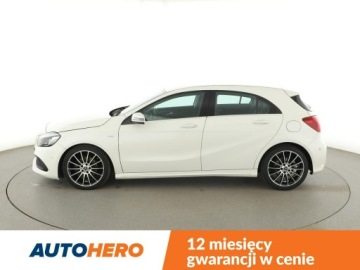 Mercedes Klasa A W176 Hatchback 5d Facelifting 180 122KM 2017 Mercedes A 180 AMG Line full LED Podg.fotele i, zdjęcie 1