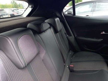 Peugeot 2008 II SUV 1.5 BlueHDi 130KM 2021 Peugeot 2008 GT Automat Kamera Panorama Full LED 1.5 Diesel 130KM, zdjęcie 18