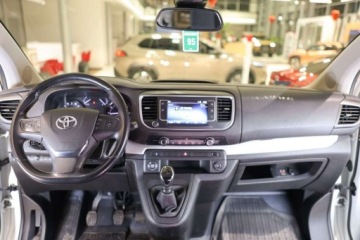Toyota 2020 Toyota Proace Verso 1.5 D4-D Medium Business 1.5 Diesel 120KM, zdjęcie 5