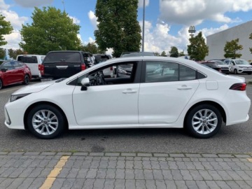 Toyota Corolla XII Sedan Facelifting 1.5 VVT-i 125KM 2024 Od ręki - Comfort 1.5 benzyna 125KM | Podgrzewane fotele!, zdjęcie 2