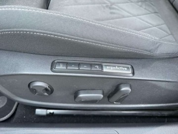 Volkswagen Golf VII Hatchback 5d Facelifting 1.5 TSI ACT 150KM 2020 Volkswagen Golf 1.5eTSI 150KM Style DSGKameraMATRIXACCNiski PrzebiegASOFV23, zdjęcie 11