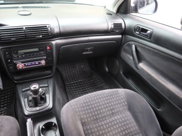 Volkswagen Passat B5 Sedan 1.9 TDI 130KM 2003 VW Passat 1.9 TDI, Klima, Klimatronic,ALU, zdjęcie 7