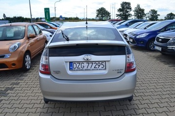 Toyota Prius II 2005 TOYOTA PRIUS liftback (_W2_) 1.5 (NHW20_) 78 KM, zdjęcie 3