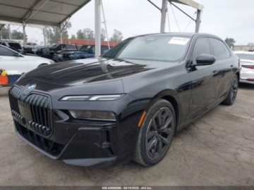 BMW Seria 7 G70 2024 BMW Seria 7 740i 2024 3.0l 3.0 Benzyna 375KM, zdjęcie 1