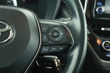 Toyota Corolla XII Sedan 1.5 VVT-i 125KM 2021 Toyota Corolla 1.5 VVT-i, Salon Polska, zdjęcie 9