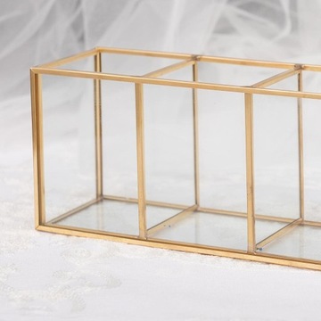 Набор кистей для органайзеров для косметики.