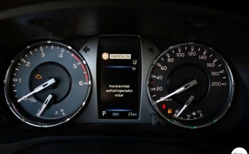 Toyota Hilux VIII Podwójna kabina Facelifting 2.8 D-4D 204KM 2024 Toyota Hilux Active Automat Wyprzedaz 2024 HAK 2.8 Diesel 204KM, zdjęcie 31