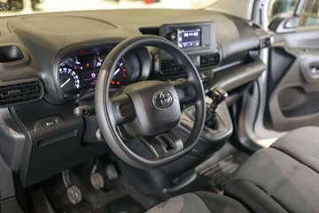 Toyota 2024 Toyota Proace City City 1.5 D-4D Long 2,4t Active 1.5 Diesel 102KM, zdjęcie 3