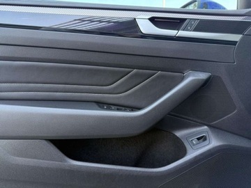 Volkswagen Arteon Fastback Facelifting 2.0 TSI 190KM 2022 Volkswagen Arteon 2.0TSI 190KM R-Line DSG Kamera ACC Keyless NiskiPrzebieg, zdjęcie 11