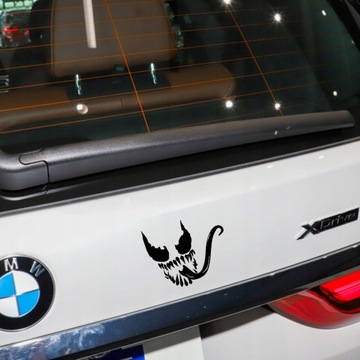 Креативная наклейка Venom на автомобиль