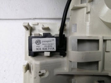 LAMPA OSVĚTLENÍ KABINY PŘEDNÍ HORNÍ VOLKSWAGEN PASSAT CC 2010