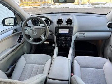 Mercedes Klasa M W164 Off-roader 3.0 V6 (280 CDI) 190KM 2006 Mercedes ML 320 3,0 V6 4Matic 7G-Tronic Offroad, zdjęcie 20