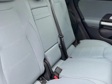 Mercedes GLA II Off-roader AMG Facelifting 2.0 35 306KM 2025 MERCEDES-BENZ GLA AMG 35 4-Matic Suv 2.0 (306KM) 2025, zdjęcie 9