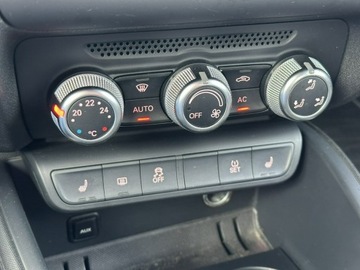 Audi A1 I Hatchback 3d 1.6 TDI 105KM 2011 Audi A1 3-drzwiowe 1.6 TDI 105KM 2011r, S-Line, zdjęcie 26