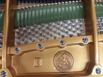 C.Пианино Bechstein модель B черный полиэстер.ТРАНСПОРТИРОВКА/ПЕРЕВОЗКА