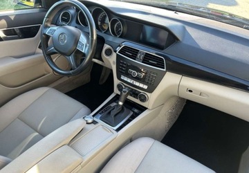 Mercedes Klasa C W204 Limuzyna 1.8 180 CGI BlueEFFICIENCY 156KM 2011 Mercedes-Benz Klasa C 1,8 benzyna 156KM, Automat, Idealny Stan, Bardzo Zad, zdjęcie 7
