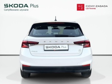 Skoda Fabia III Hatchback Facelifting 1.0 TSI 110KM 2021 Skoda Fabia 1.0TSI 110KM Active SalonPL Led Bluetooth Clima FV23 Benzyna, zdjęcie 3